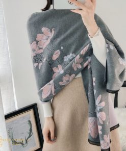 KHĂN CHOÀNG MÙA ĐÔNG